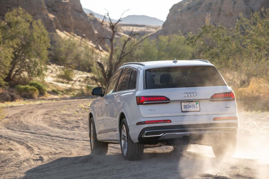  Audi Q7 55 TFSI Quattro (4M) 2019 года  (NA) (фото 10 из 37)